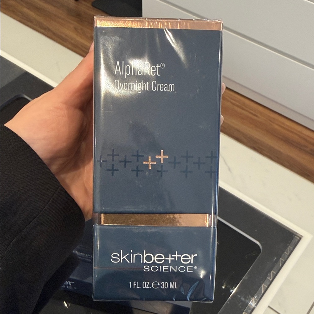 Skinbetter Science AlphaRet Overnight Cream - Blue and Gold